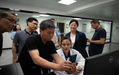 國家統(tǒng)計局浙江調(diào)查總隊(duì)及嘉興市咨詢委一行前來我司考察調(diào)研